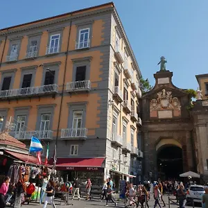 Piazza Dante 22 Neapol